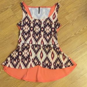 🚨 2 for $6 🚨 Cute top!